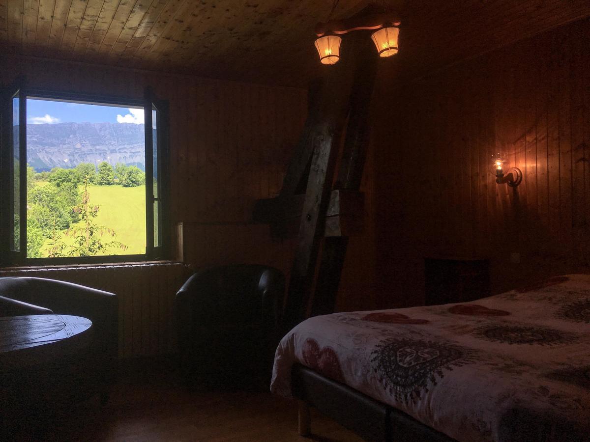 La Chicholiere Bed & Breakfast Gresse-en-Vercors Exterior photo